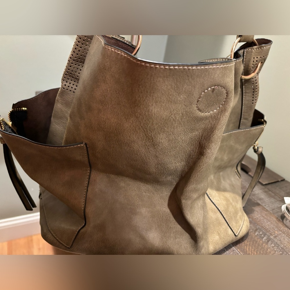 Vegan Moss Green Leather Ladies Purse. Shoulder Bag Or Crossbody - Picture 2 of 5